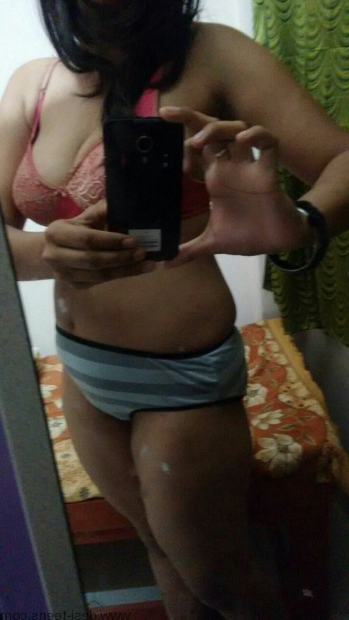 Chubby Naked Selfie Mirror Girl