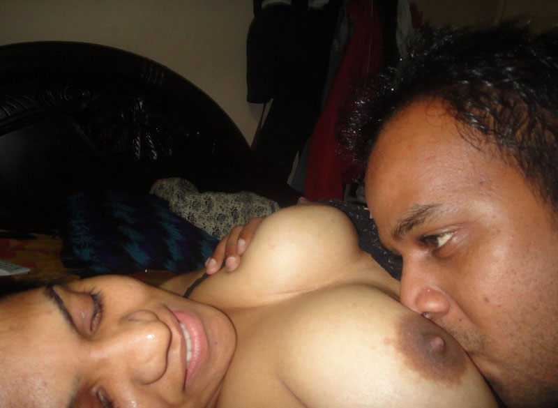 Indian black wife pussy lick husband
