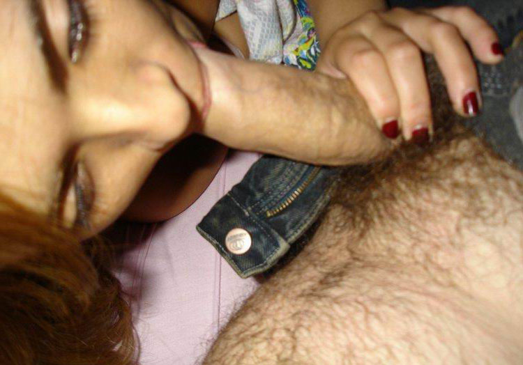 Beautiful Desi Indian Teen Kinky Nude Blowjob Pics