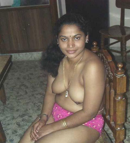 Indian aunty seducing
