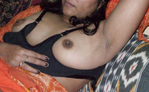 bhabhi boobs pic horny