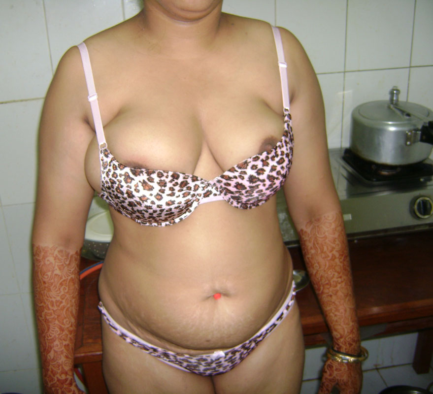 nude hot girls of gujarati