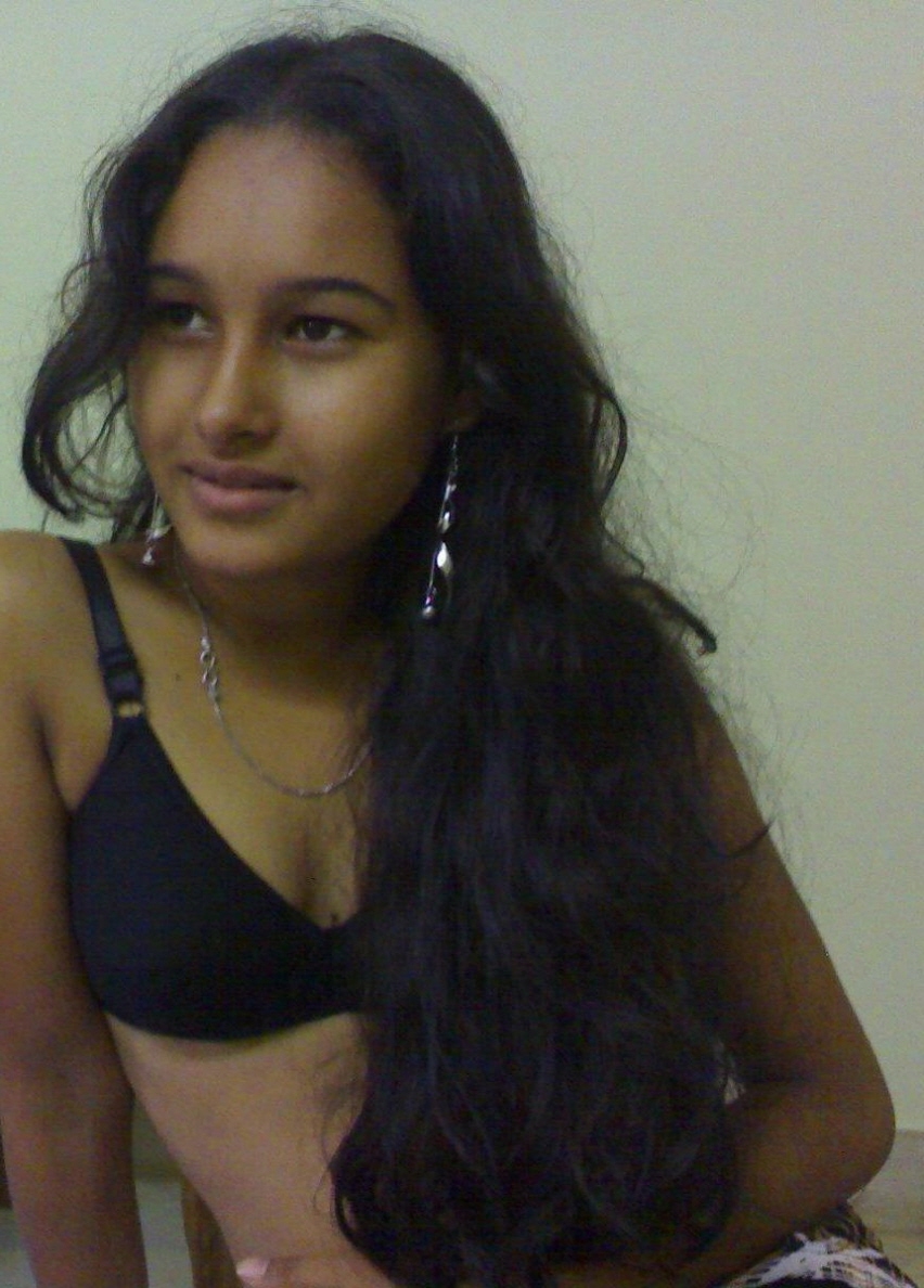 Desi Teen Sexy Boobs