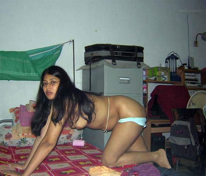 Desi Sexy Photo - Pretty Desi Indian Girls Hot Nude Boob and Pussy Pics â€¢ Indian ...