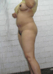 curvy indian babe nude ass