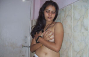 gorgeous indian babe nude