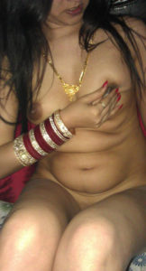 newly married bhabhi showing tits