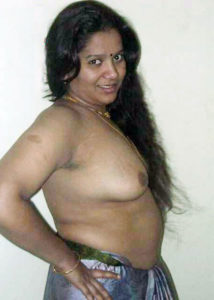 bhabhi naked boobs side pose