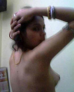 bhabhi nude side pose xx