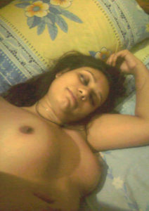 horny bhabhi hot pic boobs