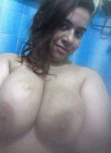 huge boobs bath pic