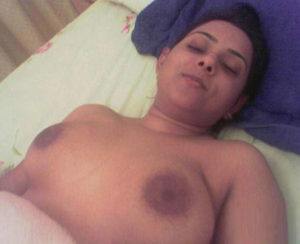 horny bhabhi naked boobs