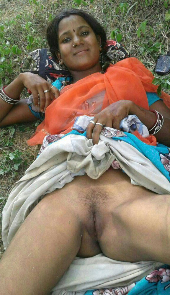 Indian village bhabhi fucking outdoor sex in hindi