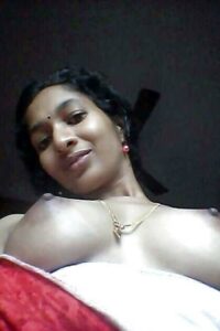 Desi bhabhi nude boobs