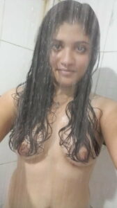 indian girl nude shower