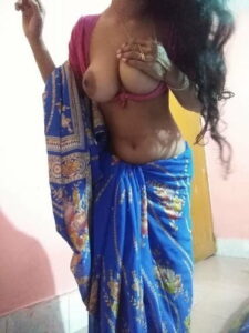 sexy indian wife boobs