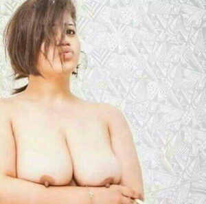 stunning desi big boobs