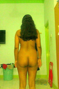 Indian wife nude exposed ass