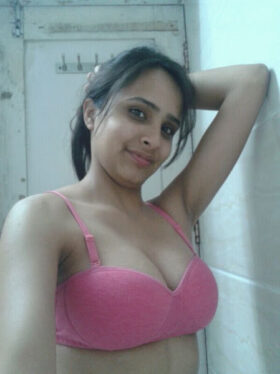 busty college babe Ritu Shena