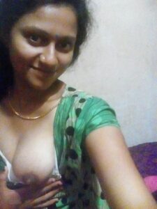 mallu young girl showing tits
