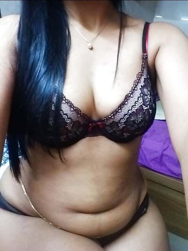 Gorgeous Indian Housewife Nude Selfies house wife, huge