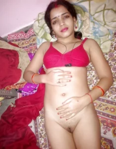 shaved pussy desi aunty