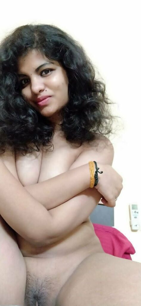 Desi horny college Indian gal