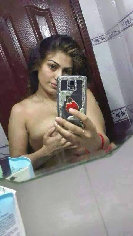 busty wife topless selfies