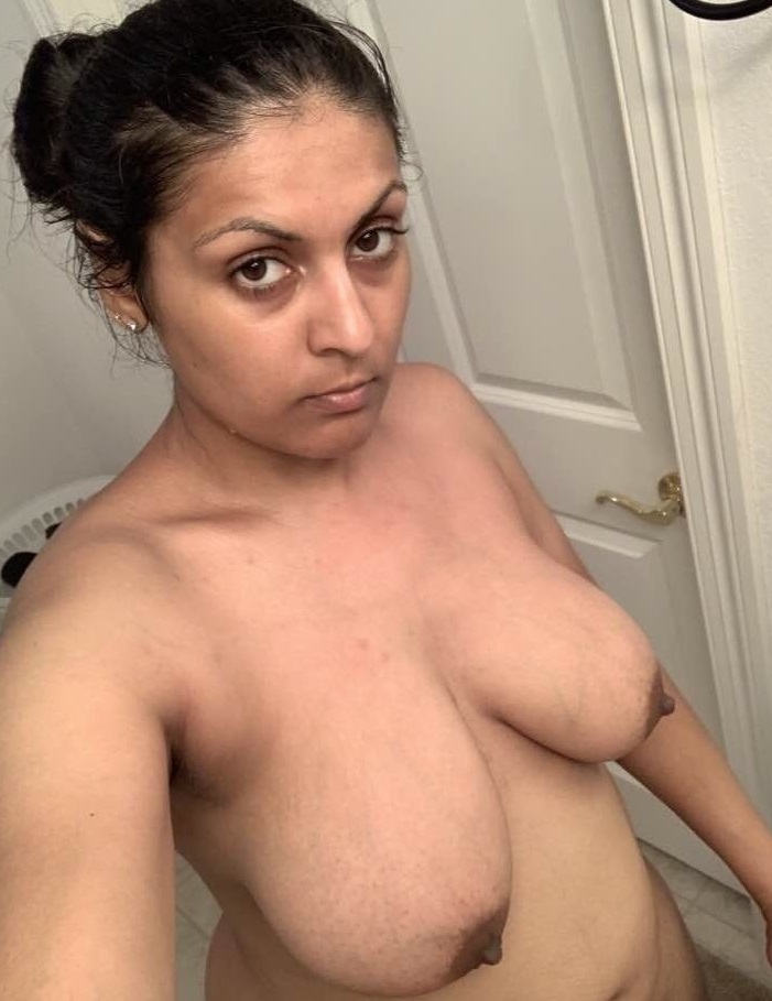naked huge tits desi wife